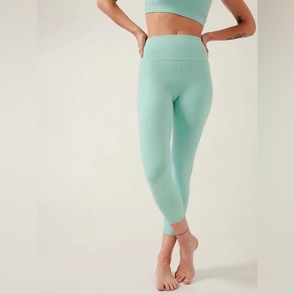Athleta Pants - Athleta Salutation Stash Pocket II 7/8 Tight in Reef Green